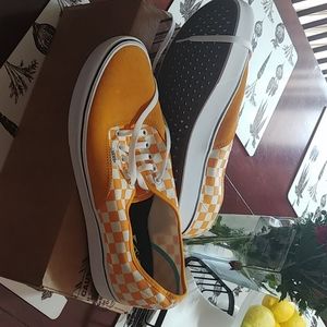 Vans Mens 13 Yellow w/ checkers
